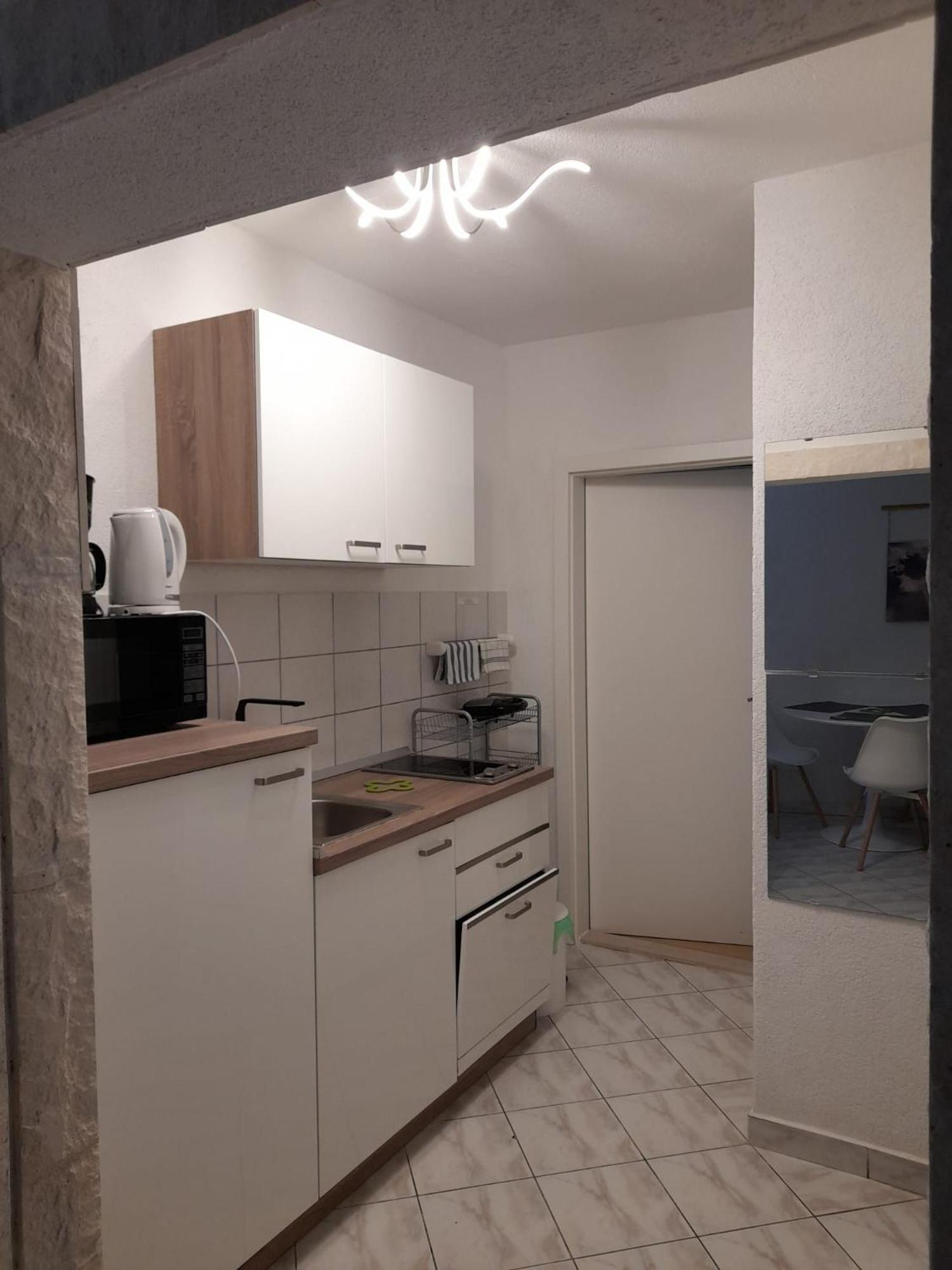 Apartments Malou Baska Voda Bilik gambar
