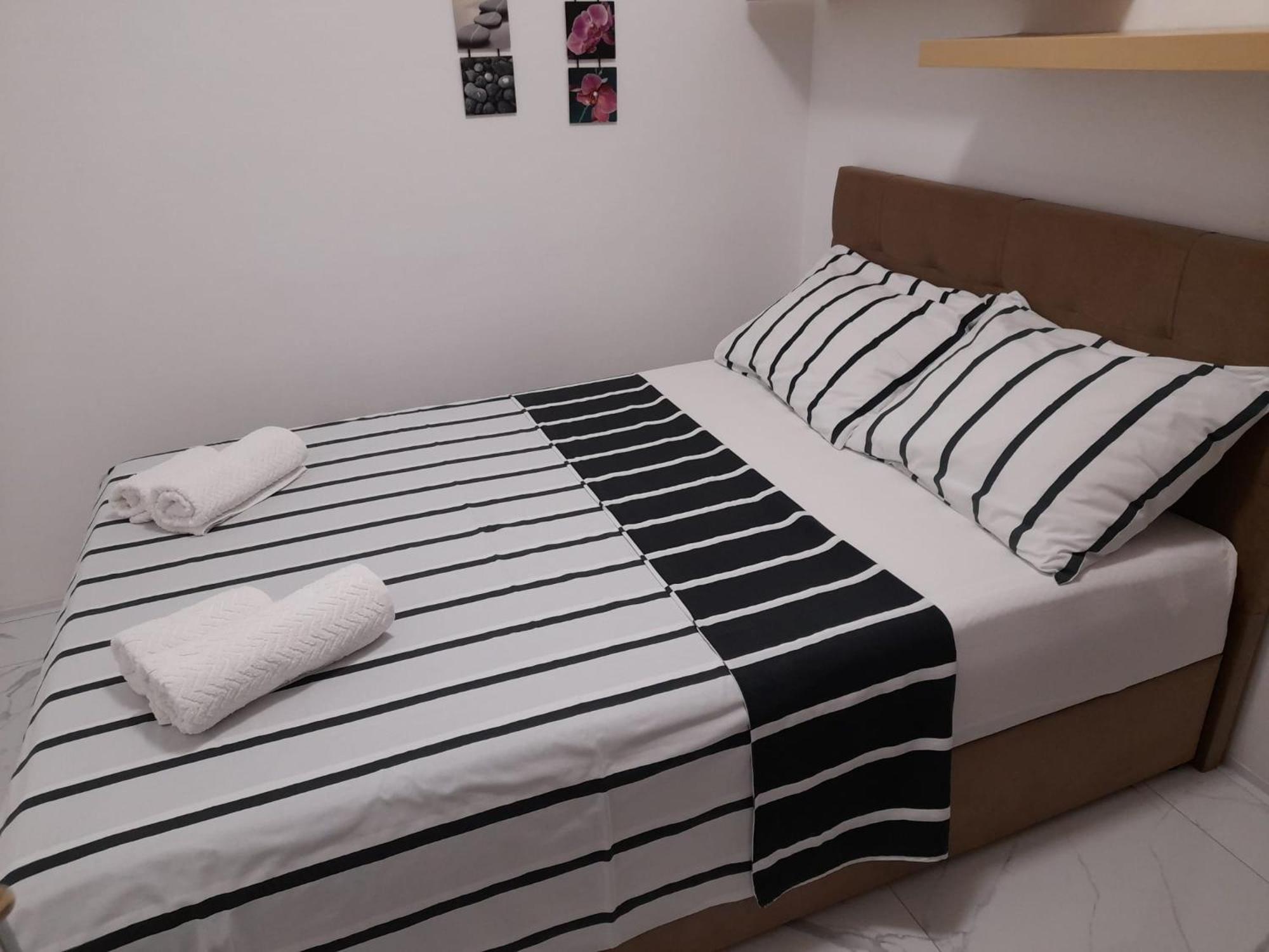 Apartments Malou Baska Voda Bilik gambar