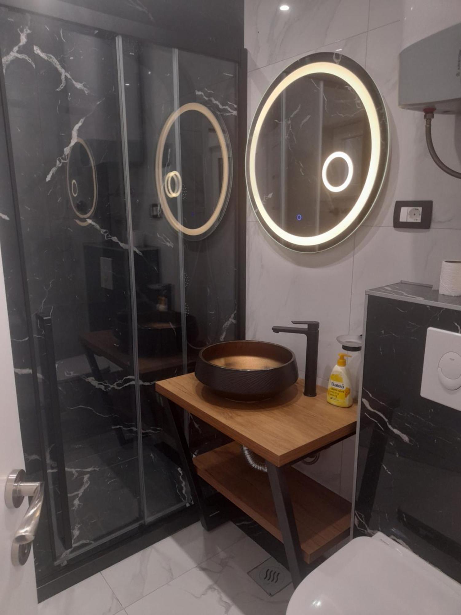 Apartments Malou Baska Voda Bilik gambar